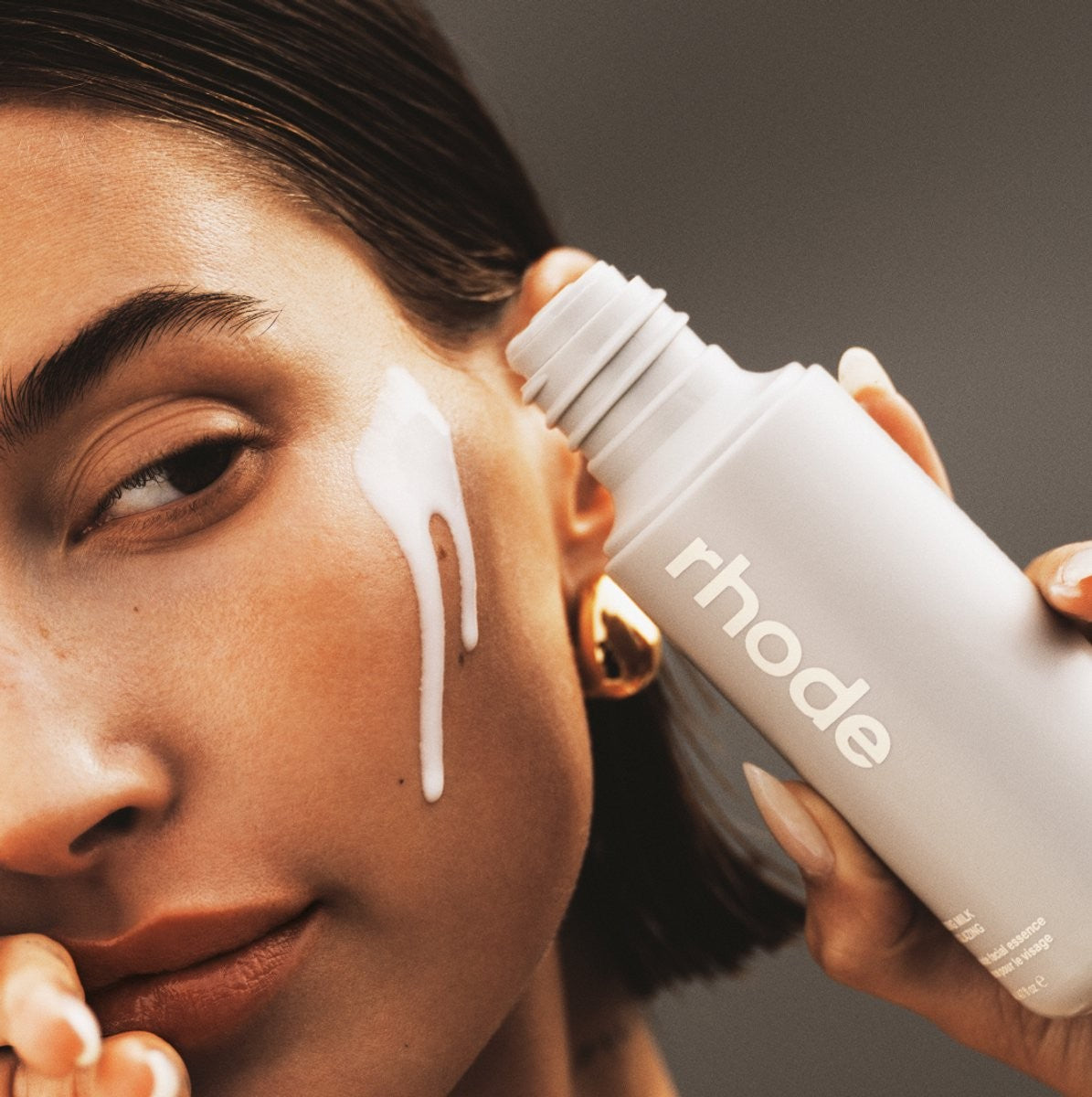 Rhode - Peptide Glazing Milk Ceramide - Glycerin - Hyaluronic Acid - Serum - 140ml