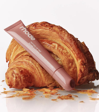 Rhode Skin - Peptide Lip Tint - The Tinted Lip Layer in Core Shades - Toast - Rose Taupe
